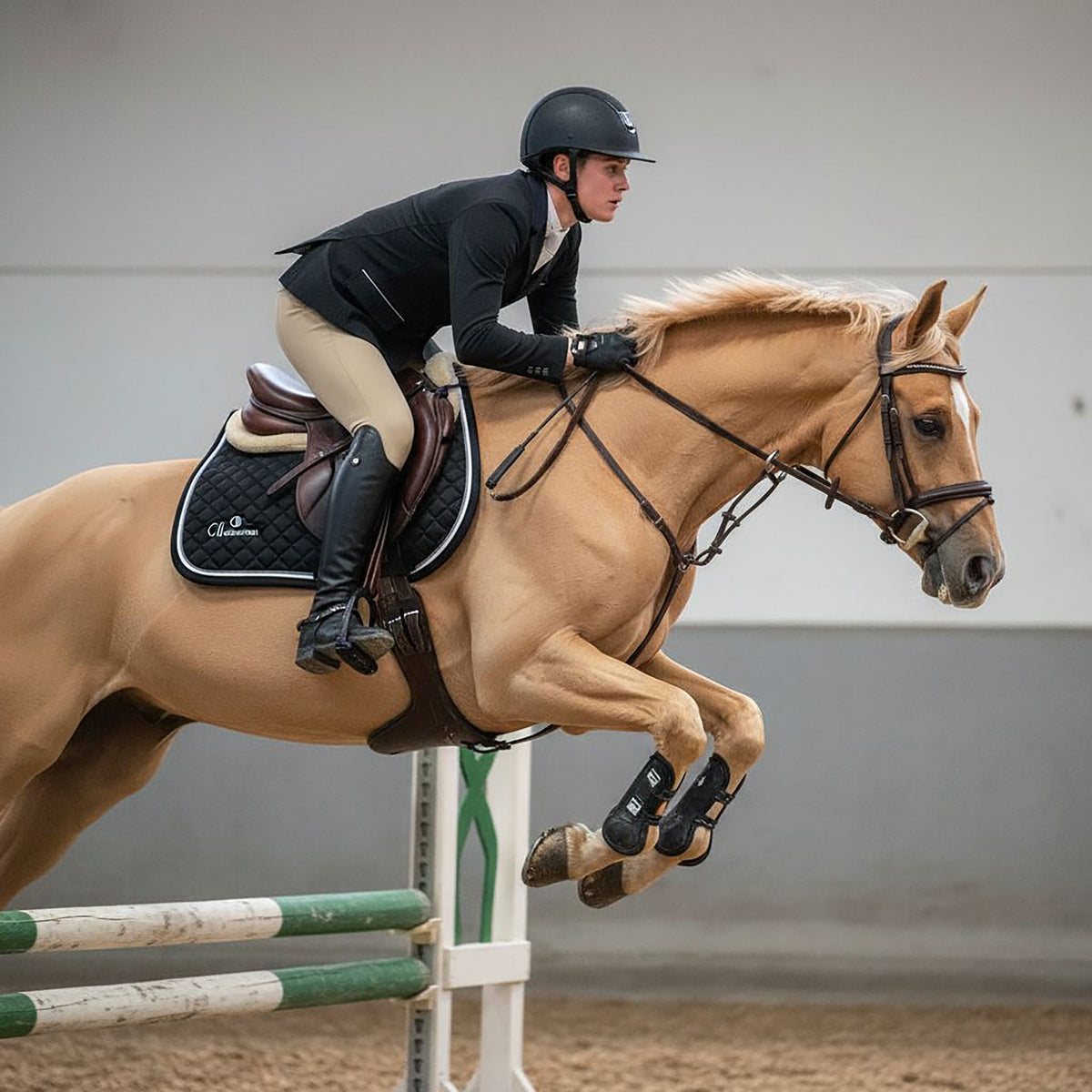 SORRENTO Jumping Saddle pad Black (Jet Black)